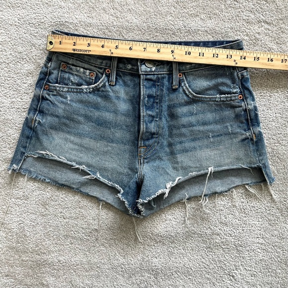 GRLFRND Cindy High-Rise Denim Short in Love Grows Size 26 Trendy Stylish - Picture 7 of 9